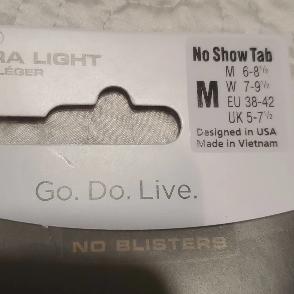 2 FEETURES ELITE  ULTRA LIGHT  SOCKS  UNISEX - Picture 4 of 7